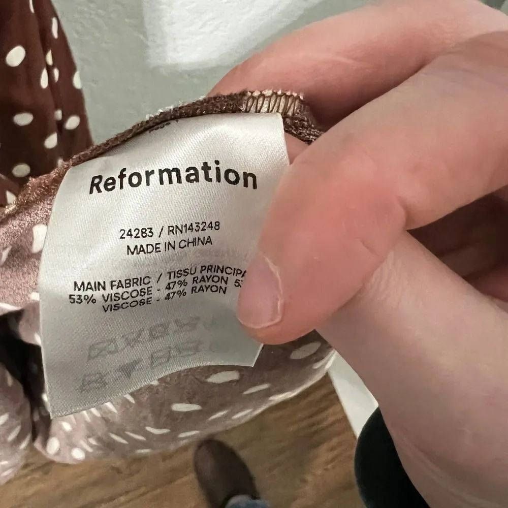 Reformation mochi dress in au lait polkadot, brown white size 22 - Image 6