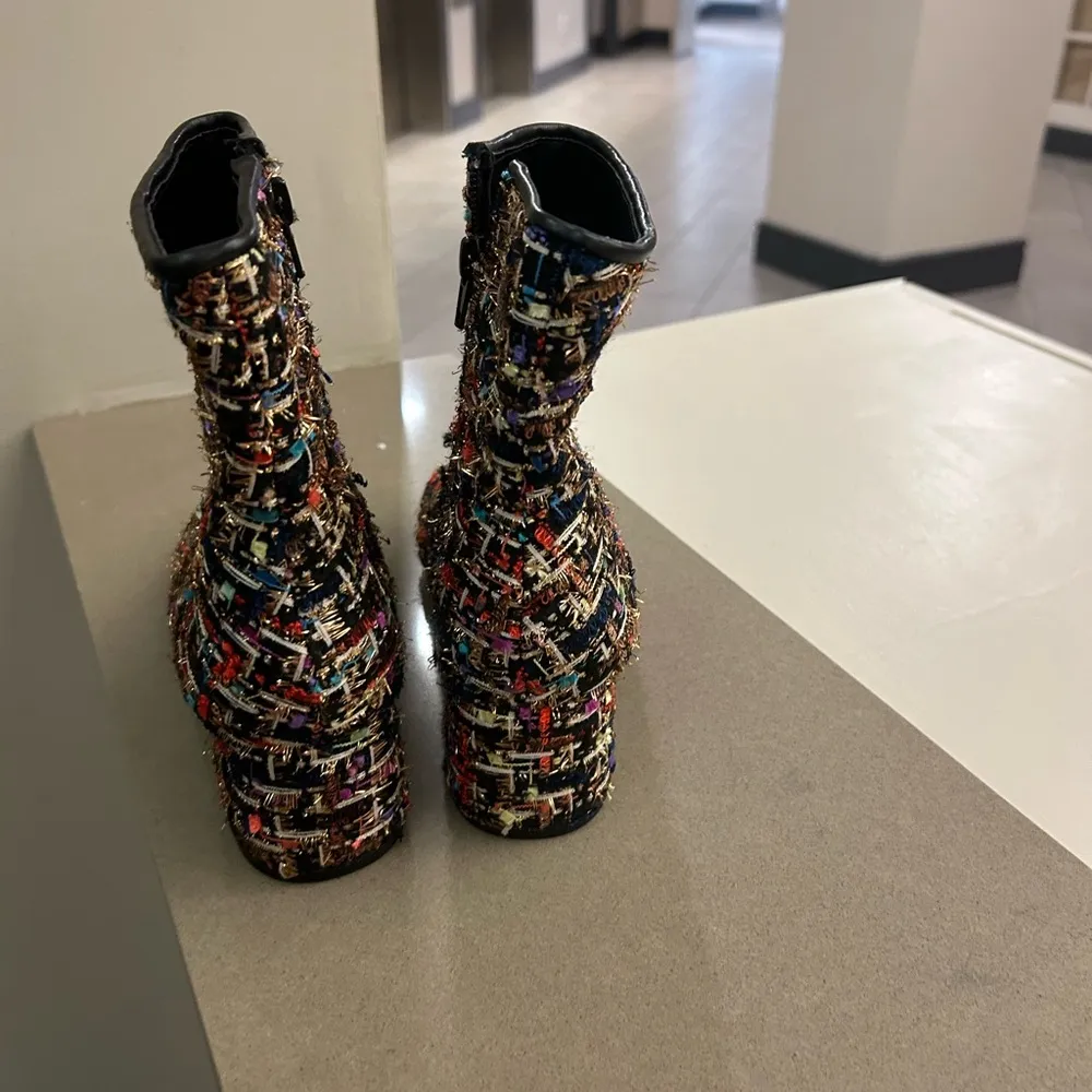 boots women’s 7 1/2–Madden Girl—to be checked out!! See all the looks! Snazzy - Image 3