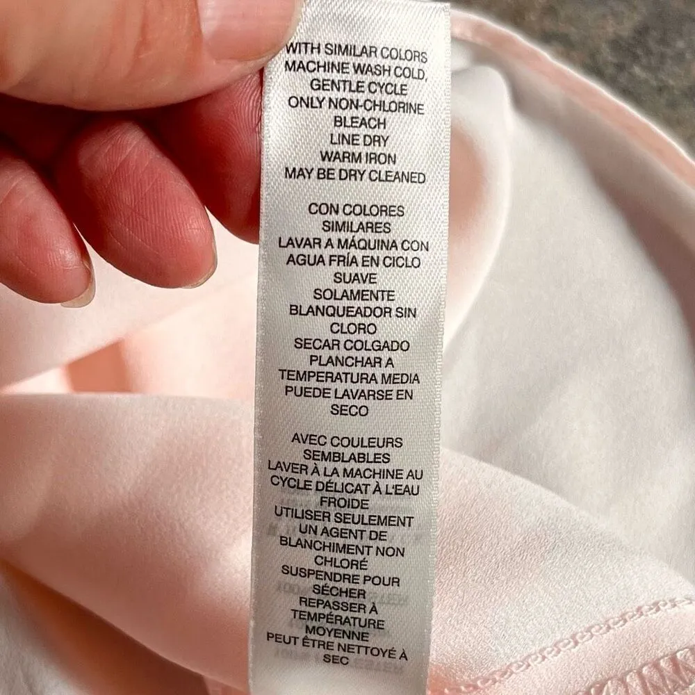 NWT White House Black Market Light Pink V-Neck Blouse Small - Image 10