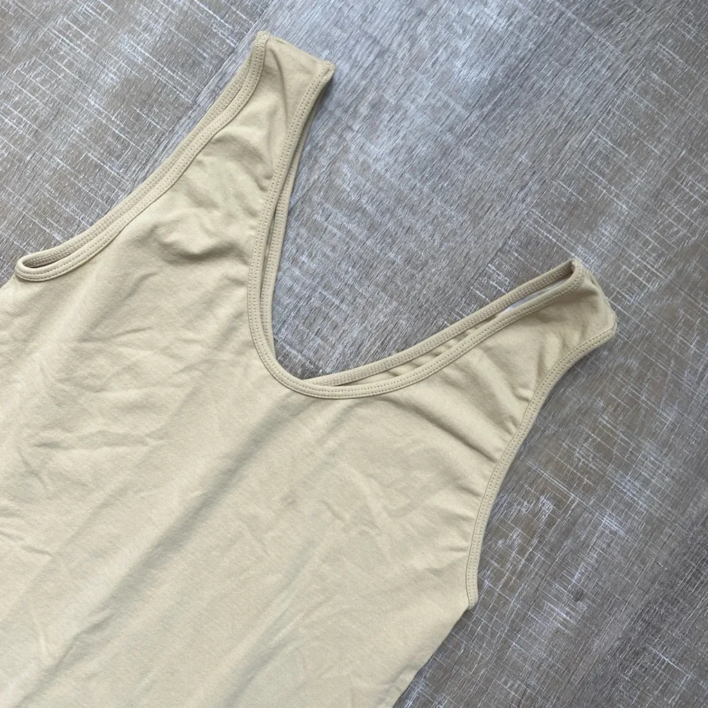 Seamless Smooth Wide Strap Smoothing Camisole Shapewear Tank Women's OS Nude - Image 6