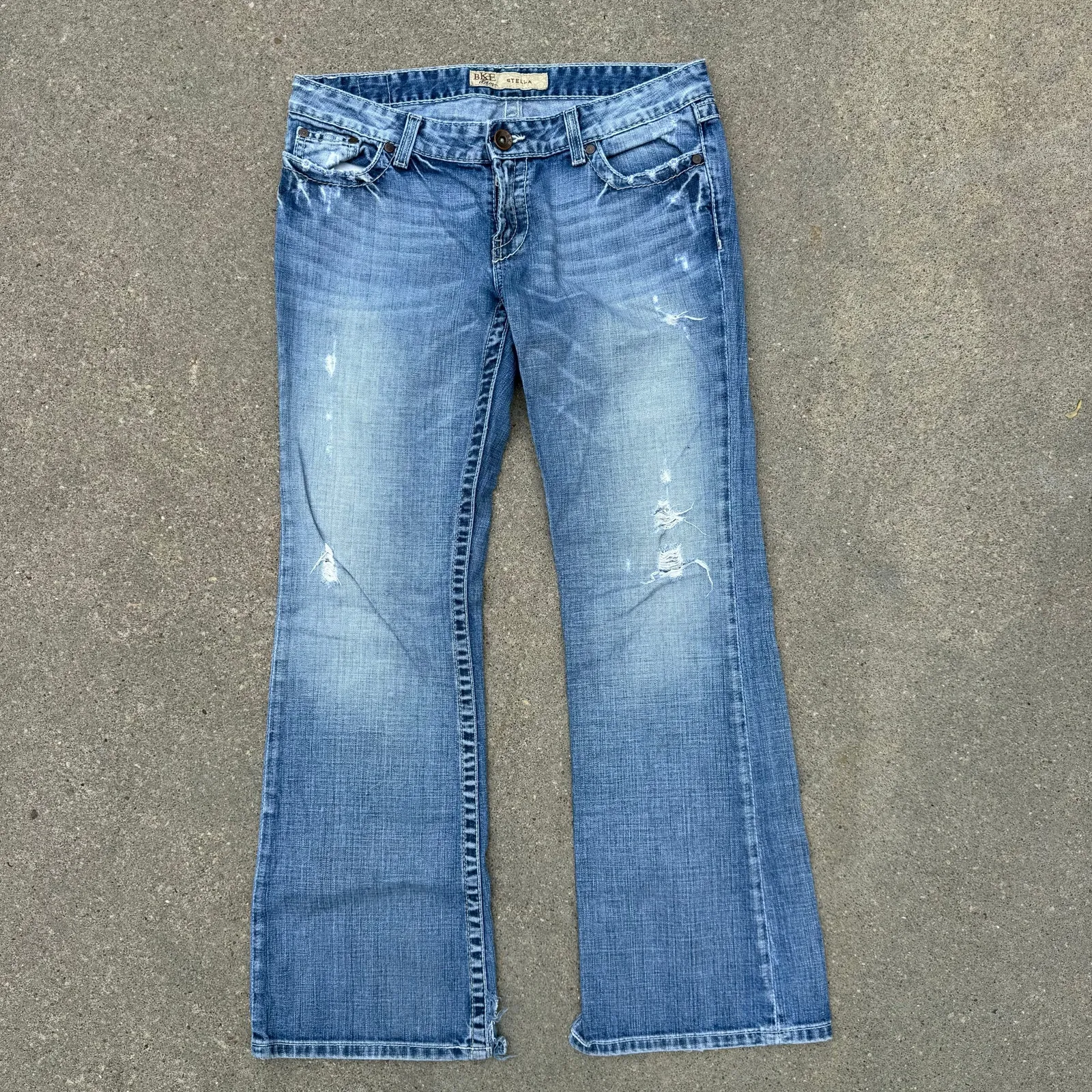 Y2K Buckle BKE Stella 30x31 1/2 Low Rise Flare Faded Worn In Jeans - Image 2
