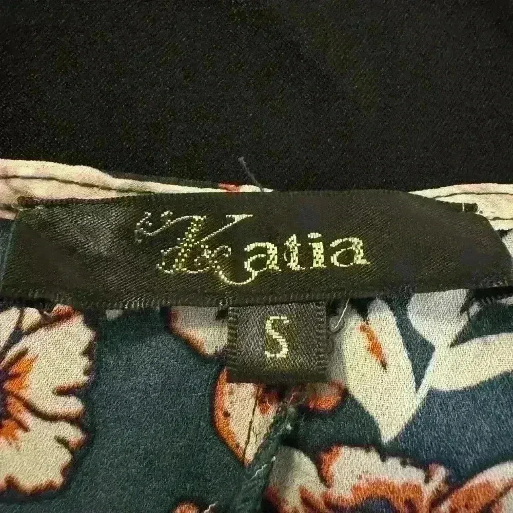 Women’s Katia Throw Over Green - Image 5