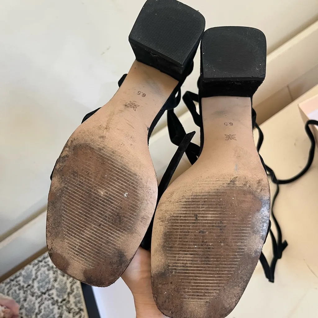 BCBG Women’s Black Wrap Up Suede Block Heels with original box Debby Size 6.5 - Image 5