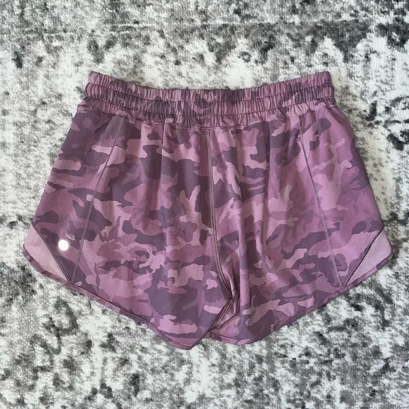 Lululemon Hotty Hot Short II *Long 4" - Image 2