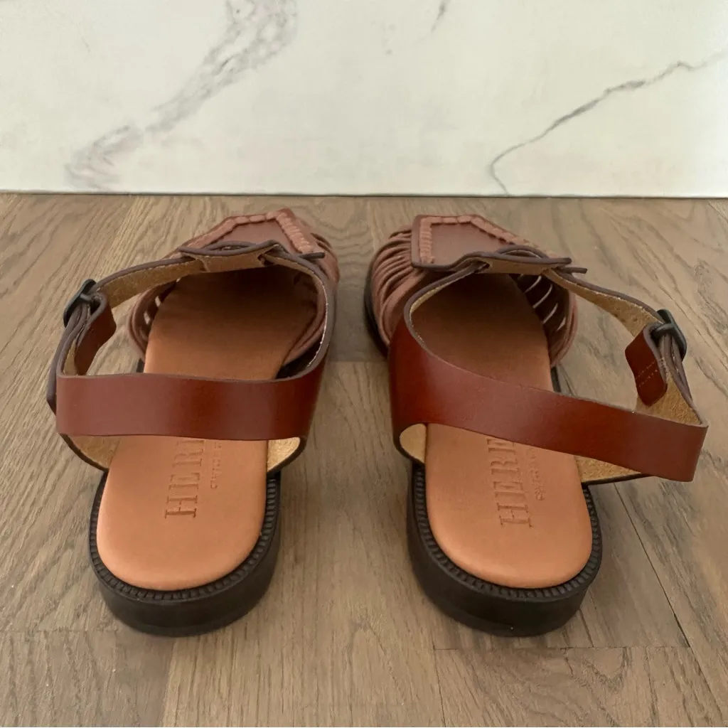 NWT Hereu Women's Alaro Square - Image 8