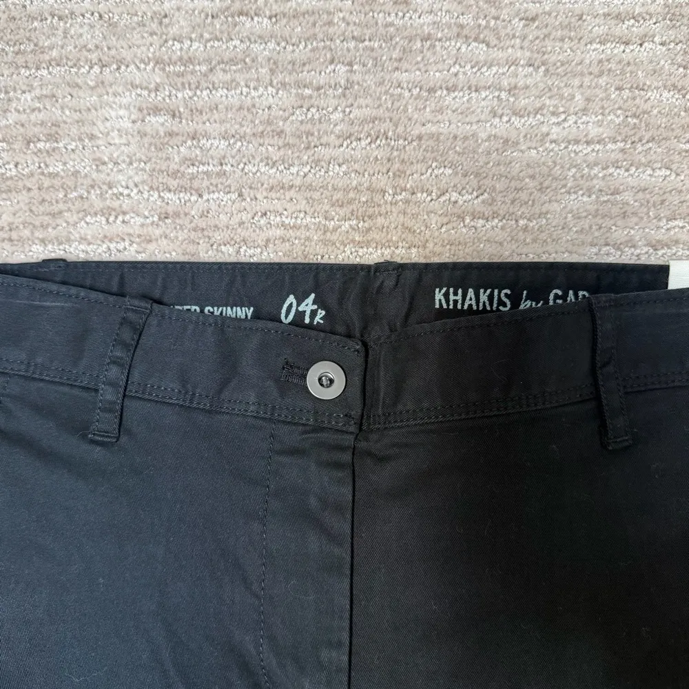 GAP Classic Super Skinny Black Khaki’s - Image 4