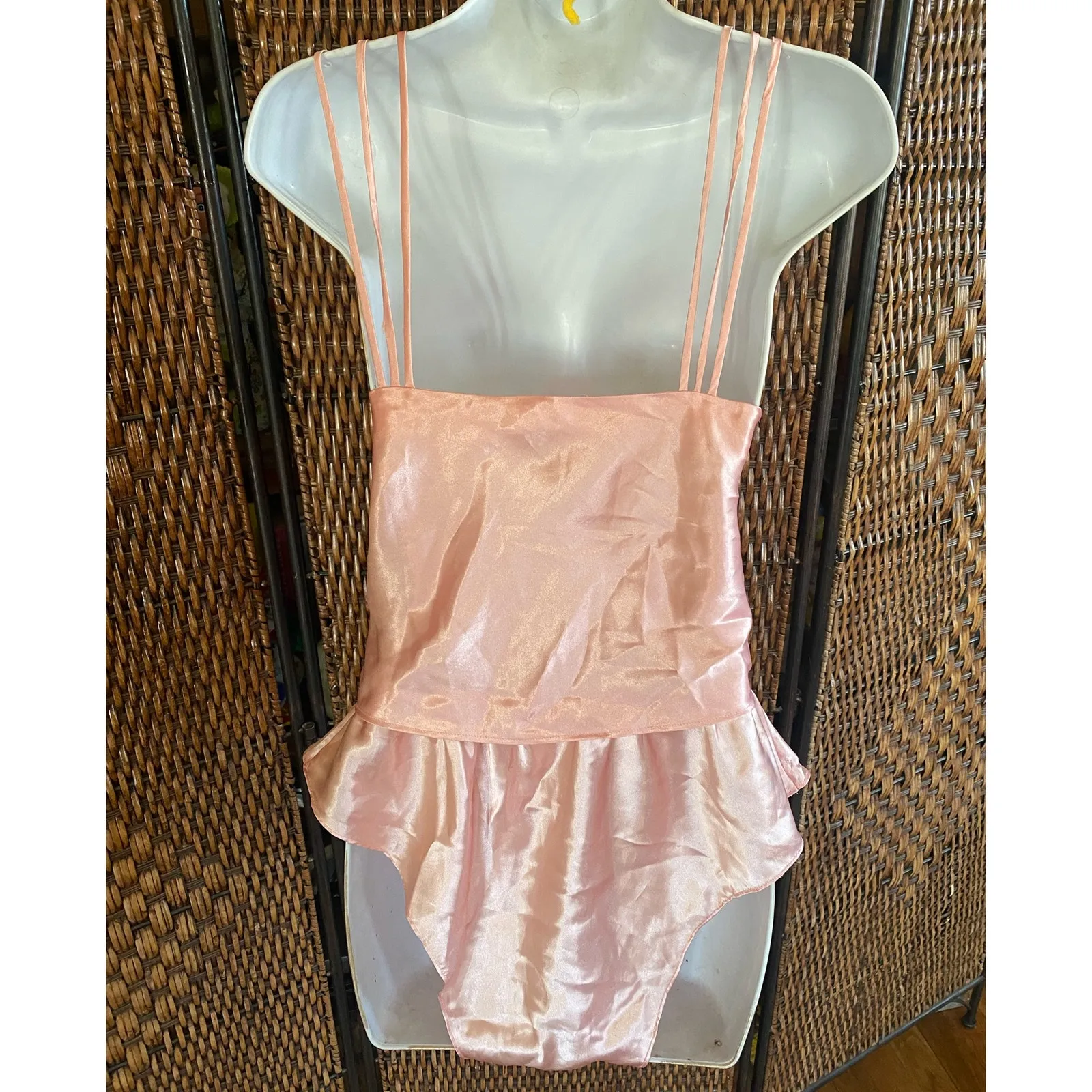 Size M//Vintage 80s Sexy Victoria Secret Pink Sleep Set - Image 2