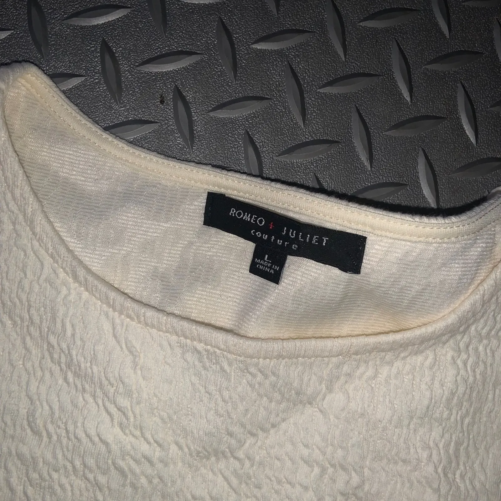 Romeo & Juliet blouse fall casual classic cottage poof sleeve bow - Image 2