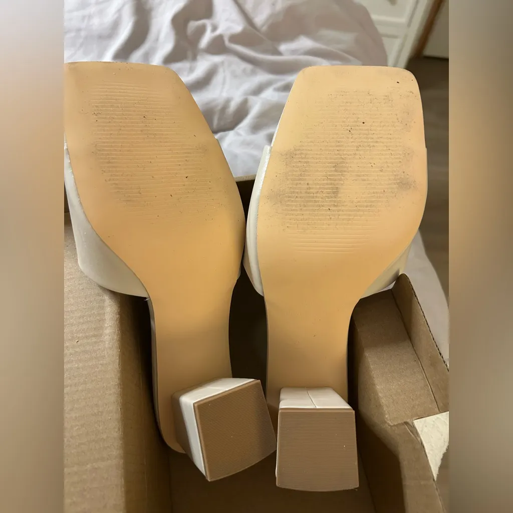 NEW Floor Sample Square Open Toe Heeled Mules Slip On Chunky Comfortable 9.5 - Image 4