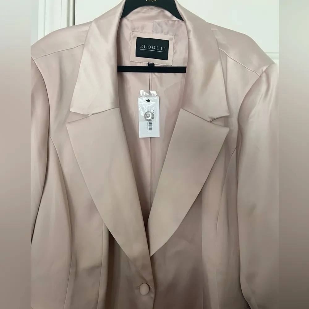 NWT Eloquii Satin Longline Blazer Cameo Rose - Image 4