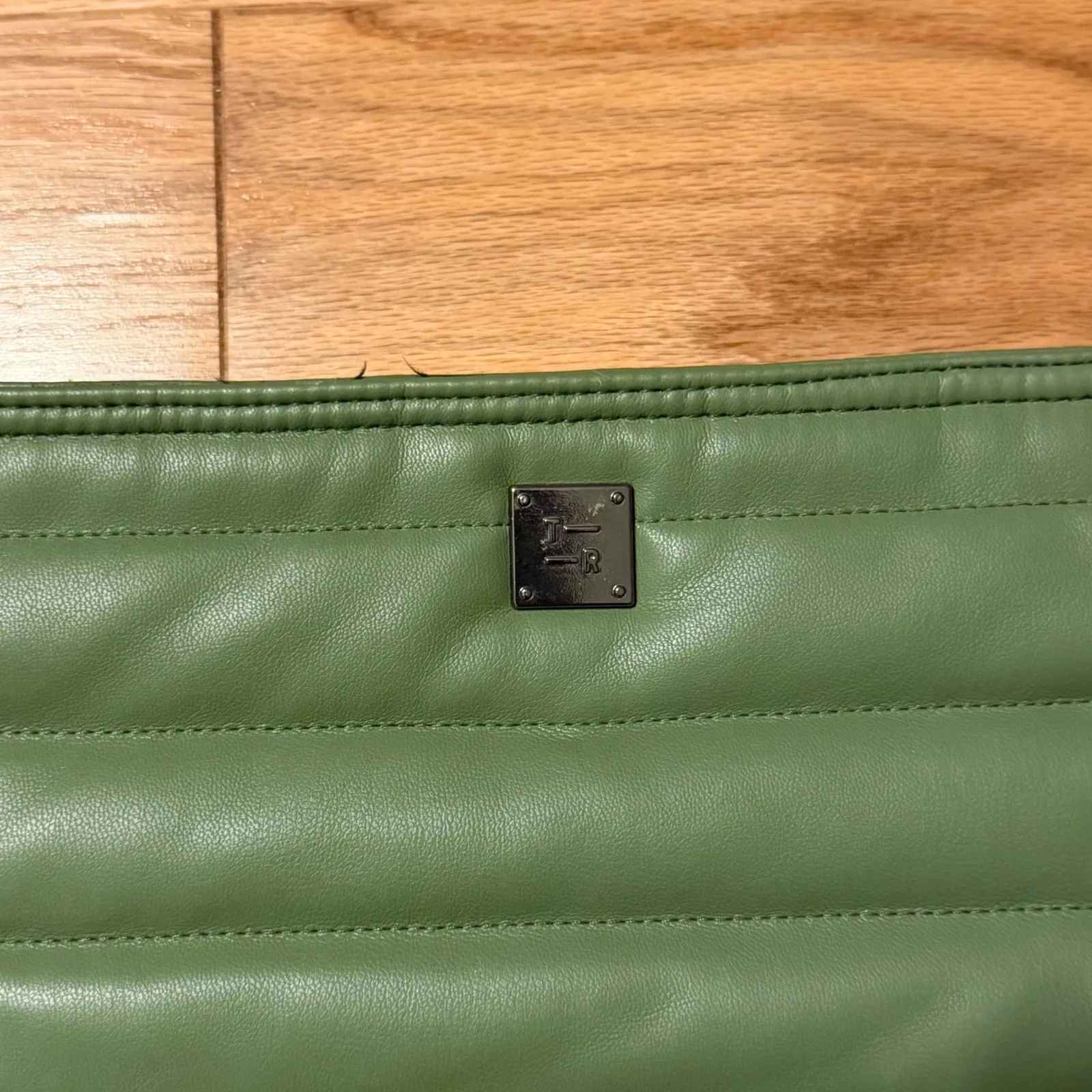 Royln Luxe Bag Quilted Shoulder Bag Olive Green Crossbody Purse Modern Sleek Hip - Image 3