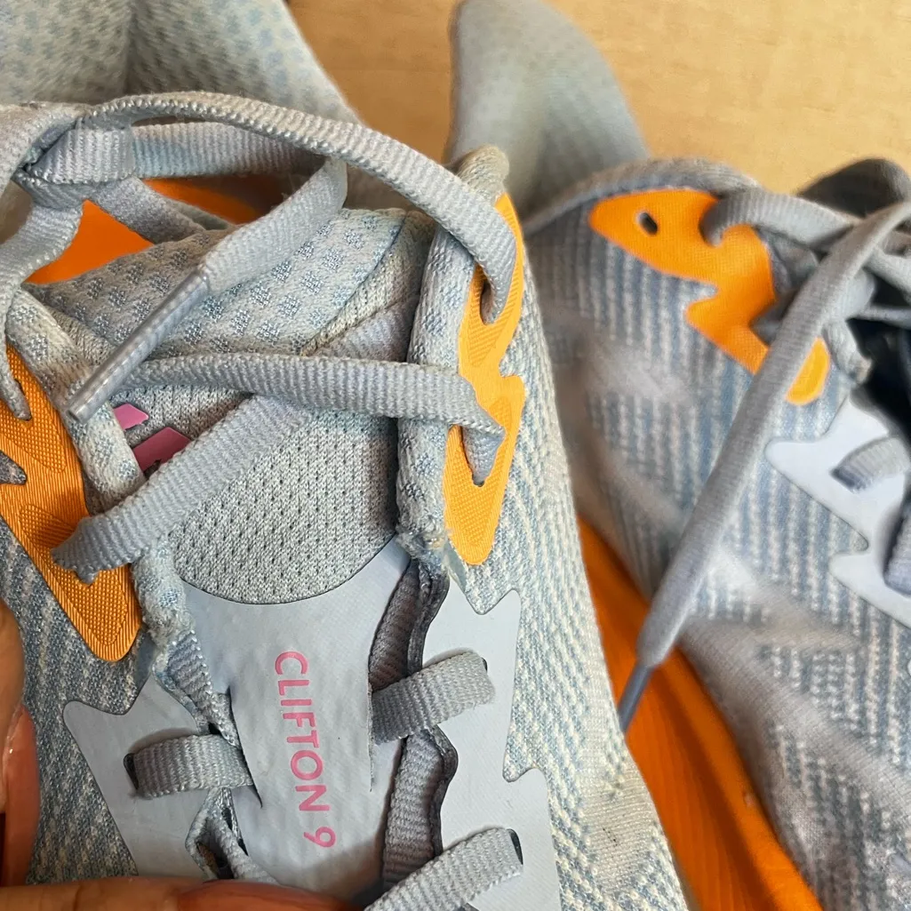 Hoka Clifton 9 Sneakers. Women’s size 9.5D Color Airy Blue/ Ice Water - Image 4