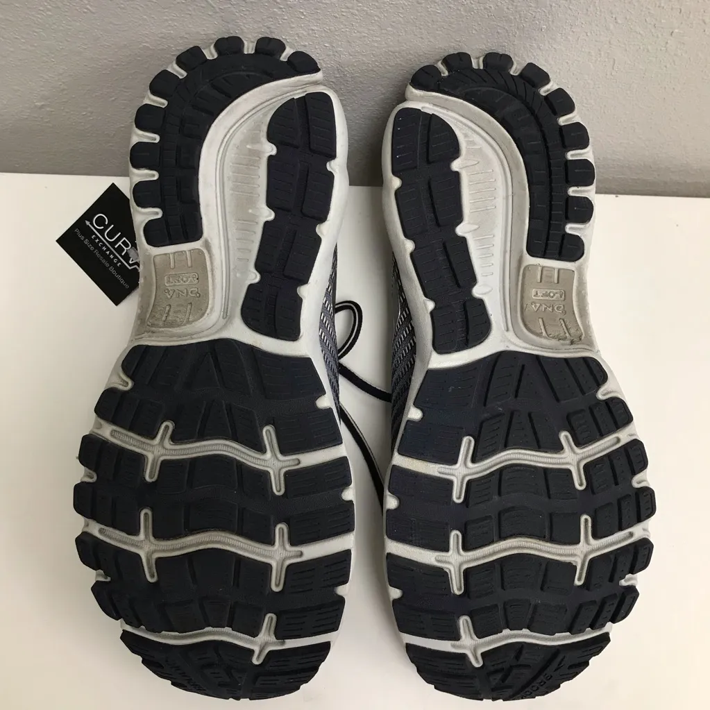 Brooks  Women's Ghost 12 Running Shoes - size 11 - Image 4