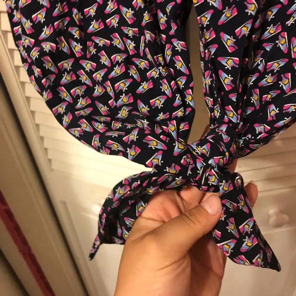 NWOT ZARA SNEAKER PRINT BACK TIE TOP - Image 7