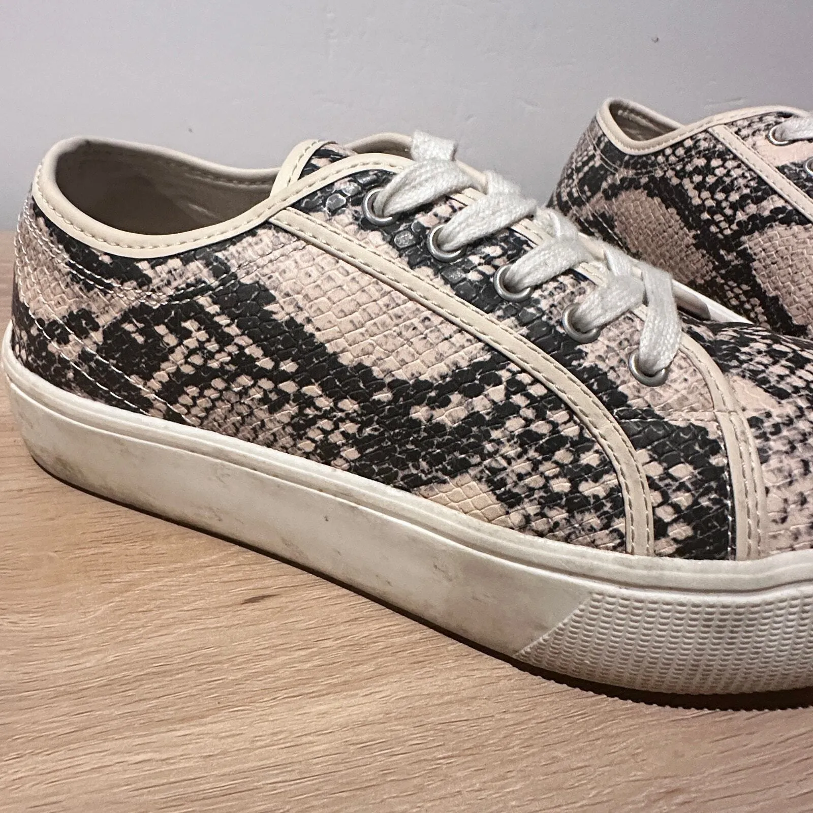 Torrid Snakeskin‎ Print Lace Up Platform Sneaker Sz 7.5 Urban Streetwear Style - Image 3