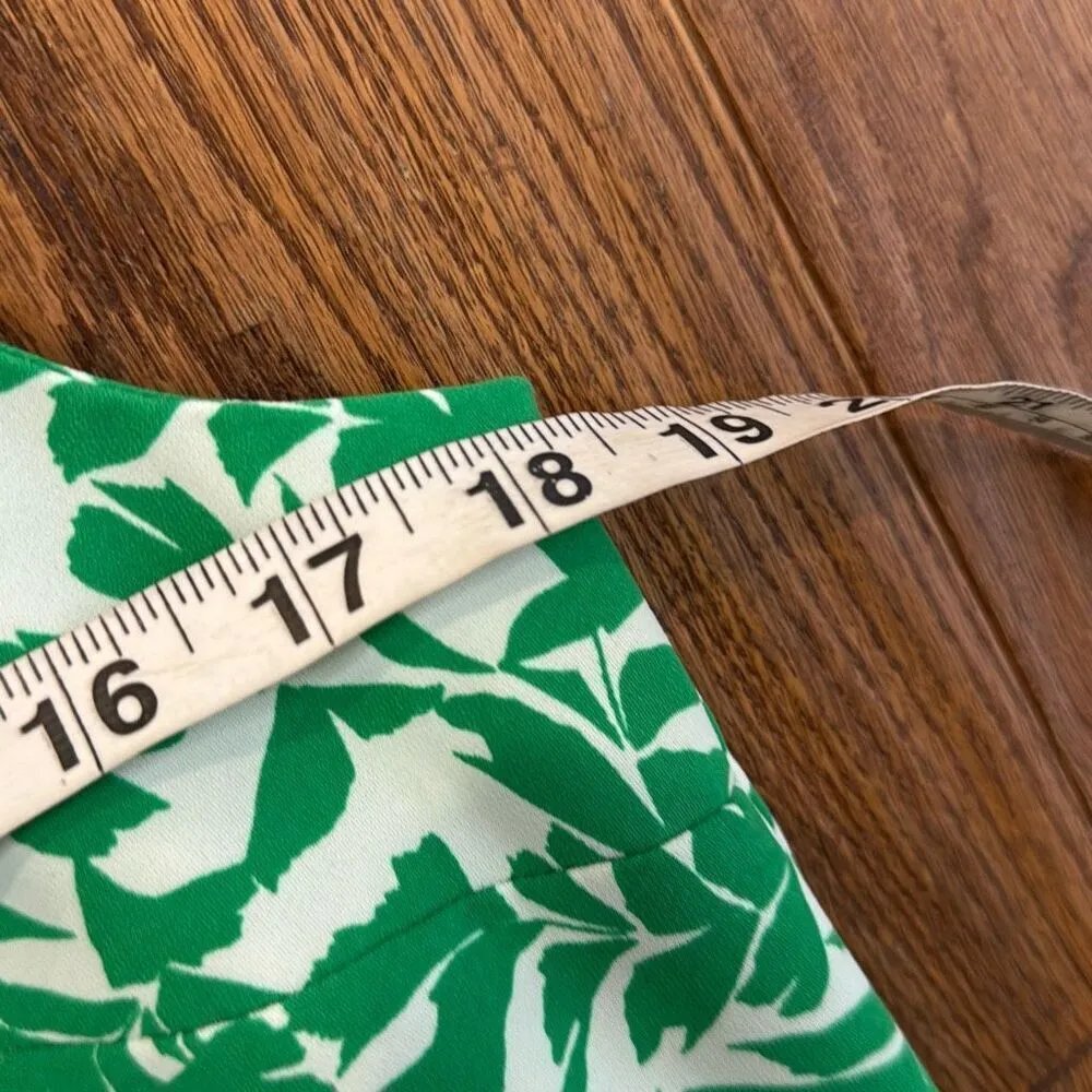 J.Crew green floral scalloped hem cross back top small - Image 6