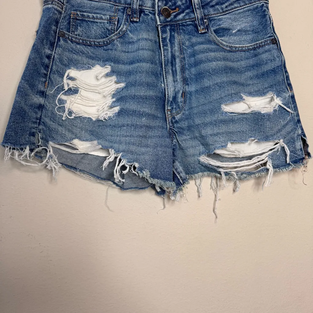 American Eagle  Distressed Mom Shorts - Image 7
