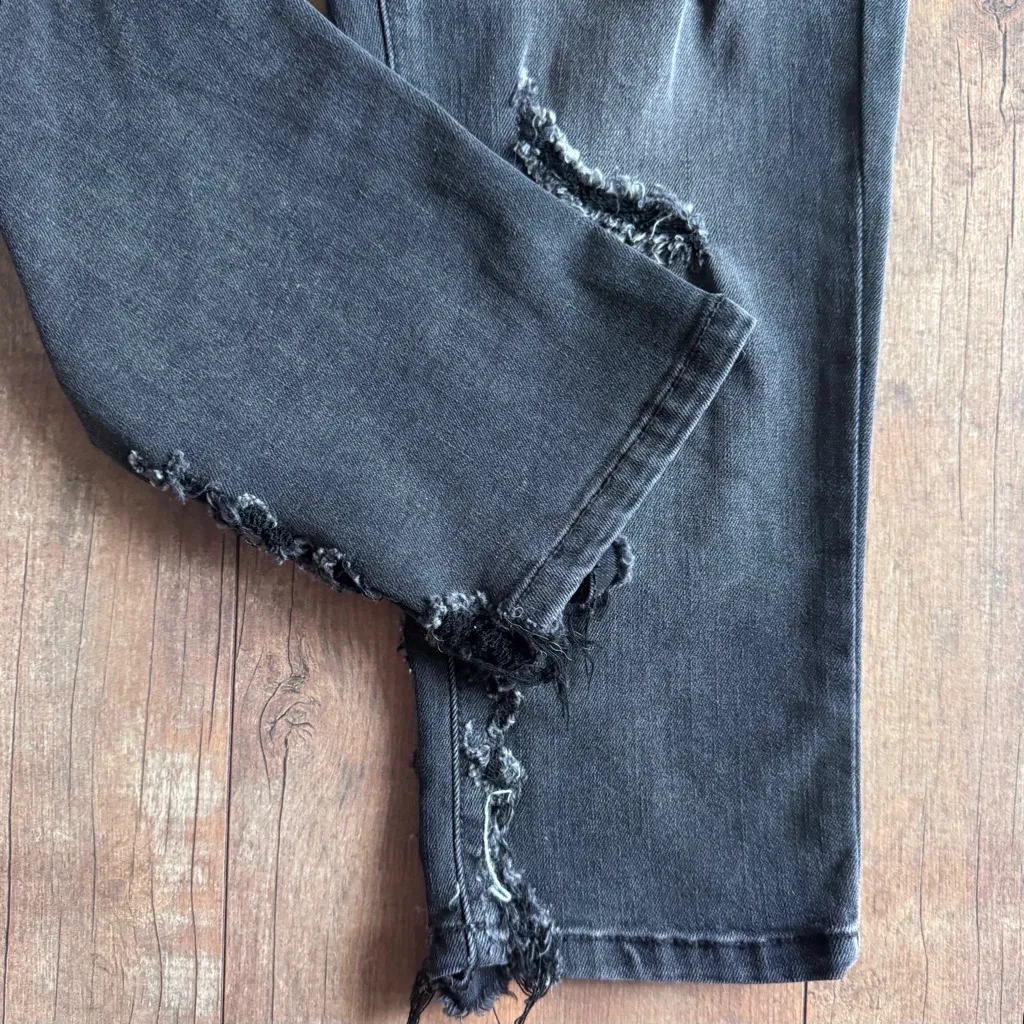 Judy Blue Skinny Fit Capri High Rise Distressed Black Stretch Jeans Size 5/27 - Image 4