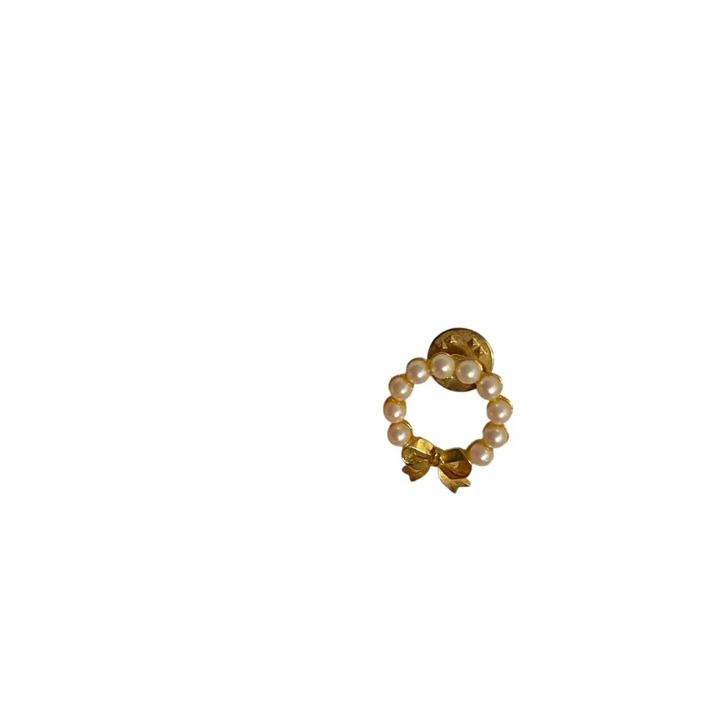Vintage Holiday Gold Toned Faux Pearl Bow Wreath Brooch Lapel Hat Tie Tack Pin - Image 5