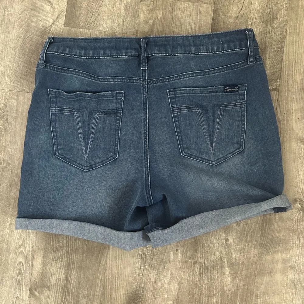 Seven7 Weekend Shorts Rolled Cuff Size 12 - Image 2