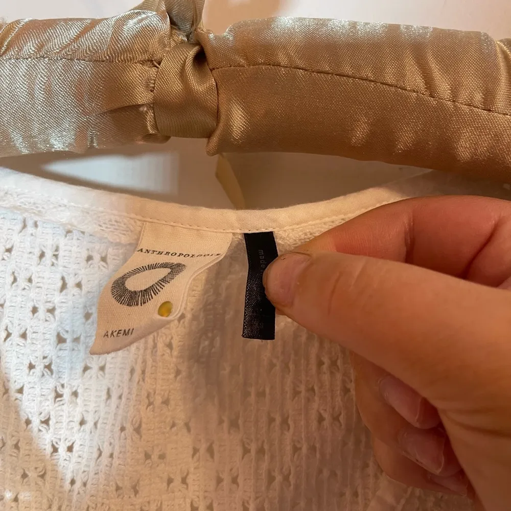 anthropologie akemi + kin collection white top sizeXS - Image 4