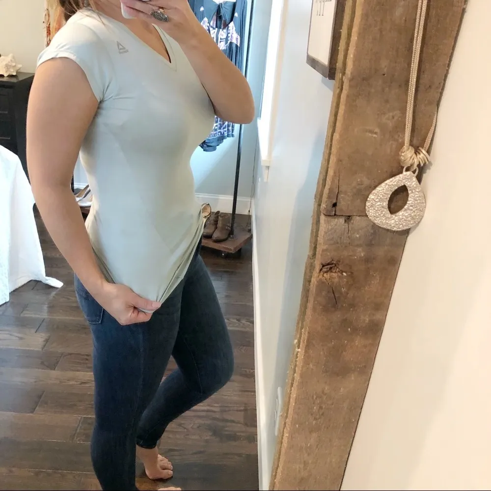 Reebok small green yoga/gym/fitness soft top - Image 3