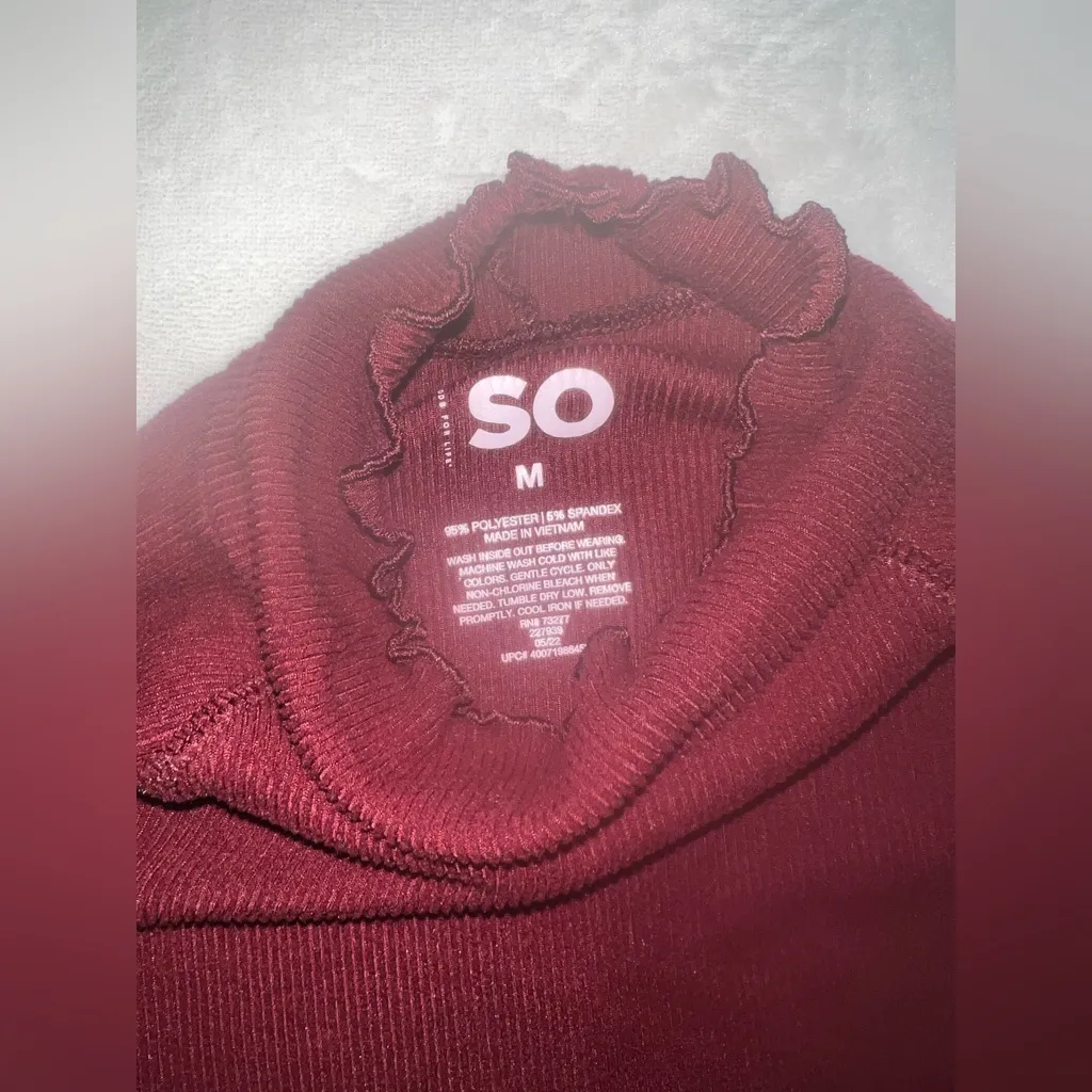 SO  Deep Red Knit Fabric - Image 3