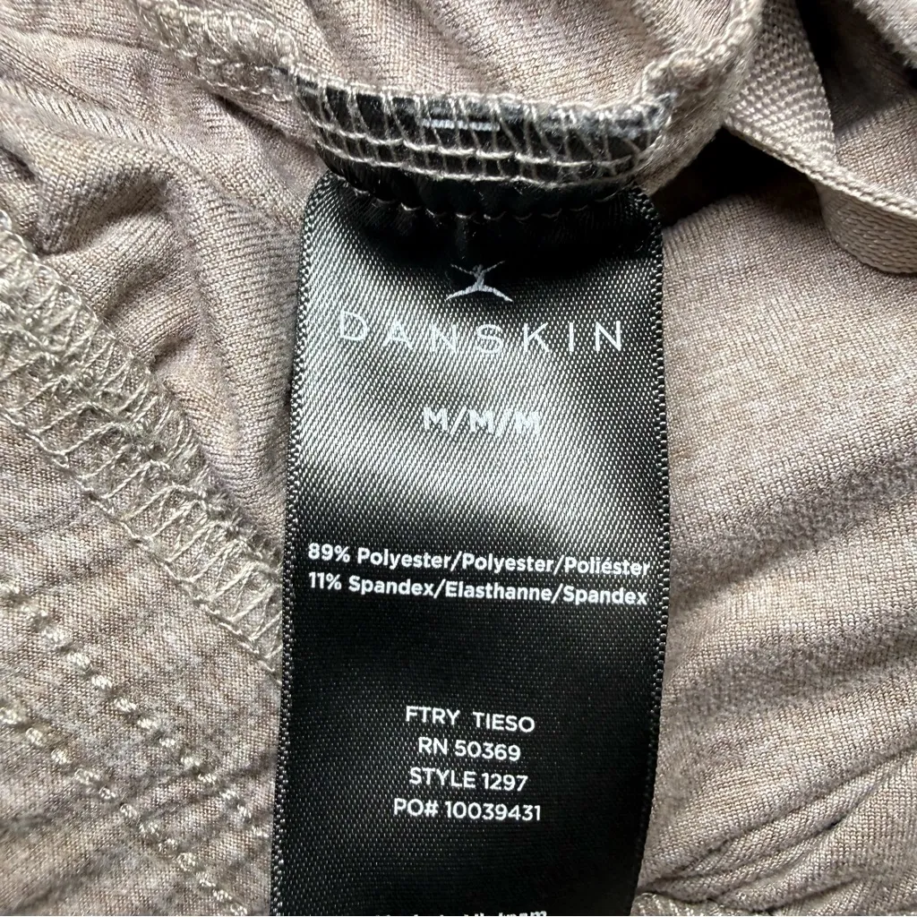 Danskin Women's Tan/Gray Athletic Shorts - Image 4