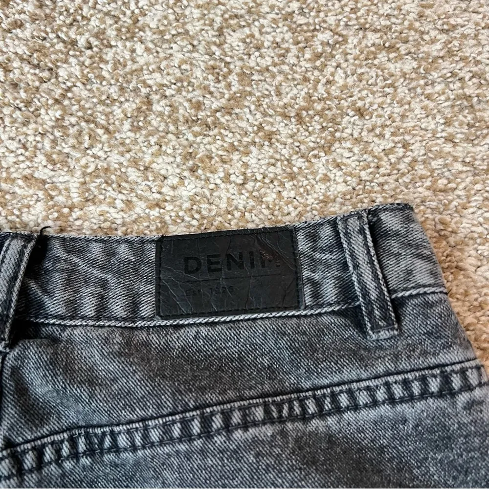 Glassons High Rise Grey Wide Leg Jeans Size 6 (US) - Image 9