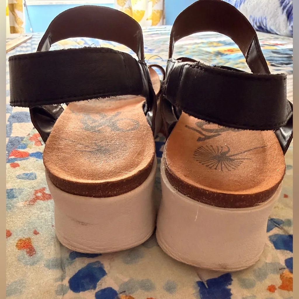 OTBT  8 Nova Leopard Print Platform Flatform Sandals GUC - Image 3