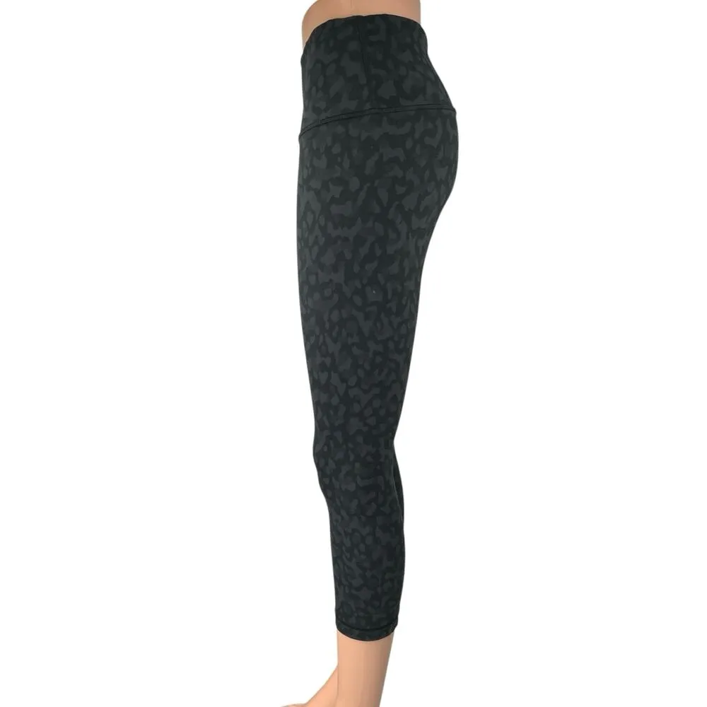 Lululemon In Movement Gray Camo Camouflage Mid Rise Crop Tight  Leggings Pants 4 - Image 2
