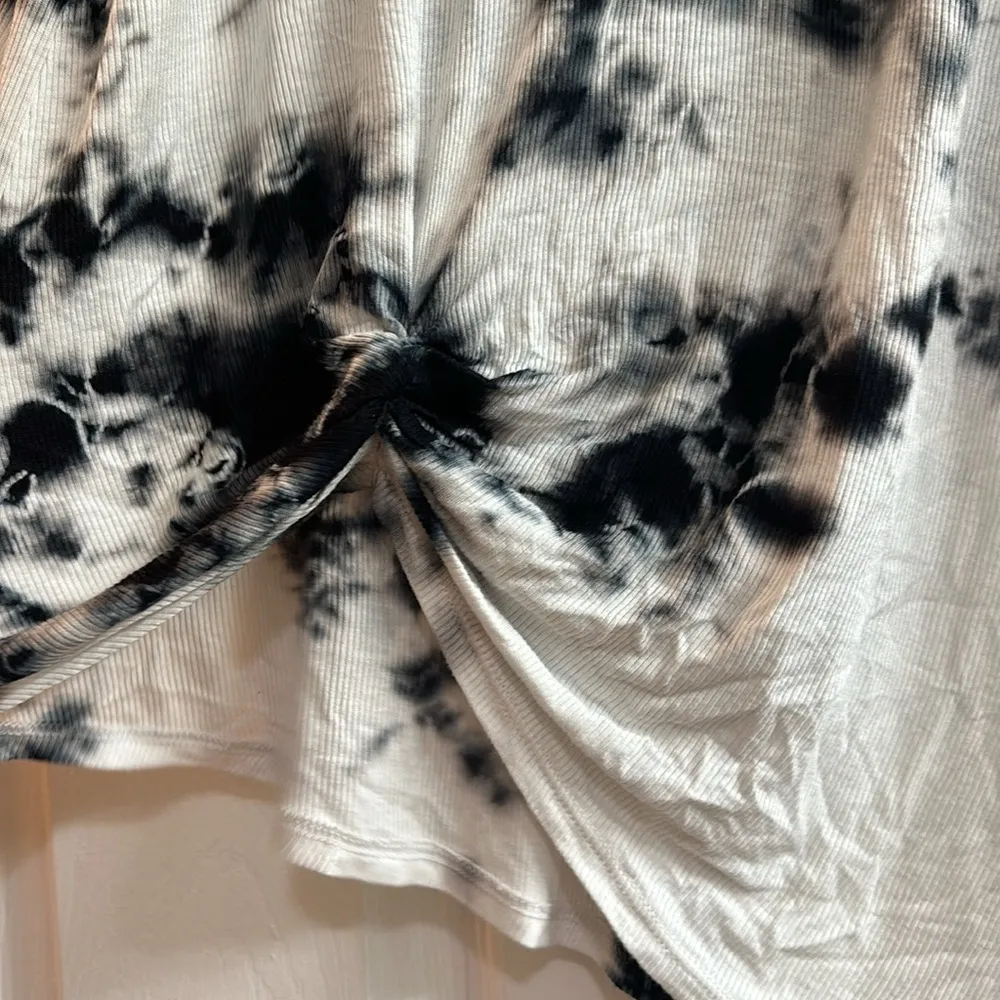 Fifteen Twenty Black & Navy Tie Dye Asymetrical Tank Top - Image 8