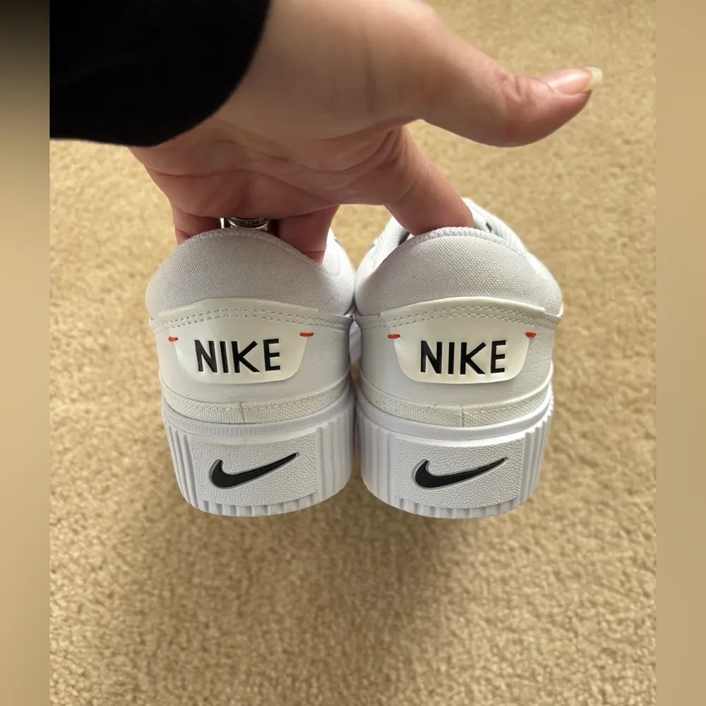 NWT Nike Court Legacy Lift Women's 11 White Orange Swoosh Platform Low Tops - Image 7