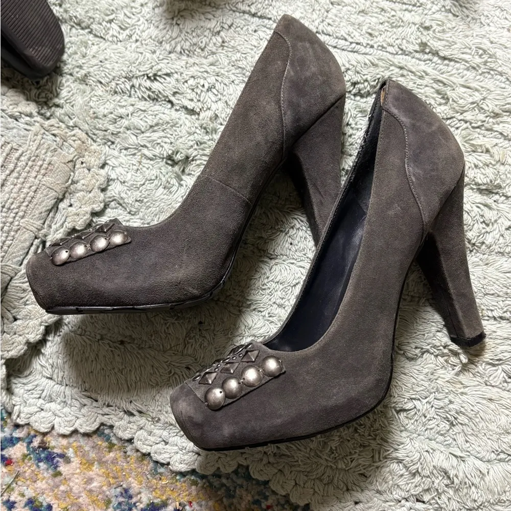 BCBG PUMPS stud accent 8 - Image 4