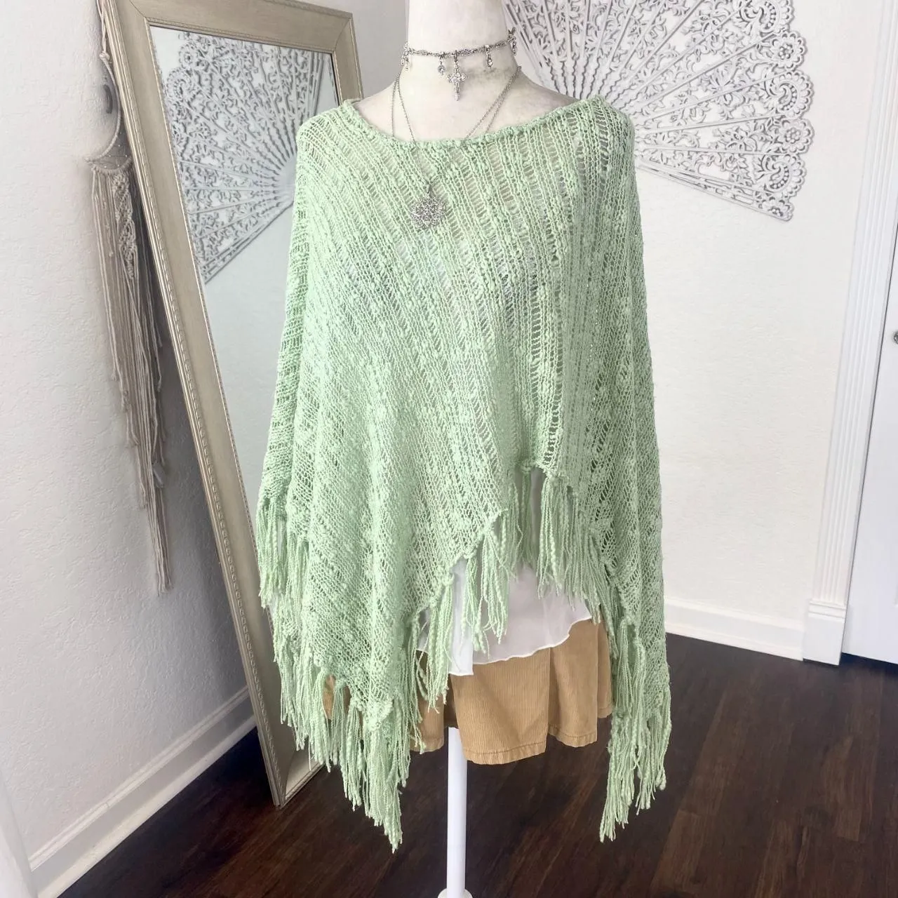 Ethereal Light Mint Green Fairycore Whimsygoth Crochet Fringe Shawl Top OS Size undefined - Image 4