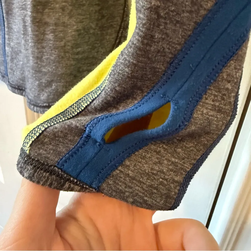 Lululemon Runder Under Reversible Long Sleeve Top in Blue, Grey, & Yellow - Image 6
