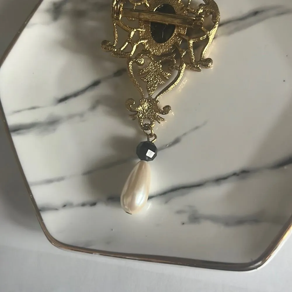 Vintage Renaissance Brooch Pin Drop Pearl Gold 50s 60s Costume Jewelry Filigree - Image 4