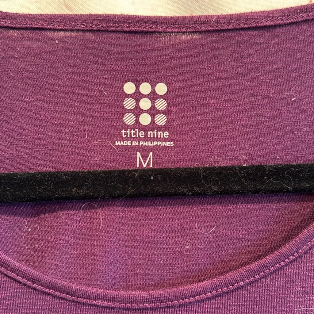 Title Nine Shirt Medium purple Heathered Short Sleeve Scoop Neck Activewear - Image 2