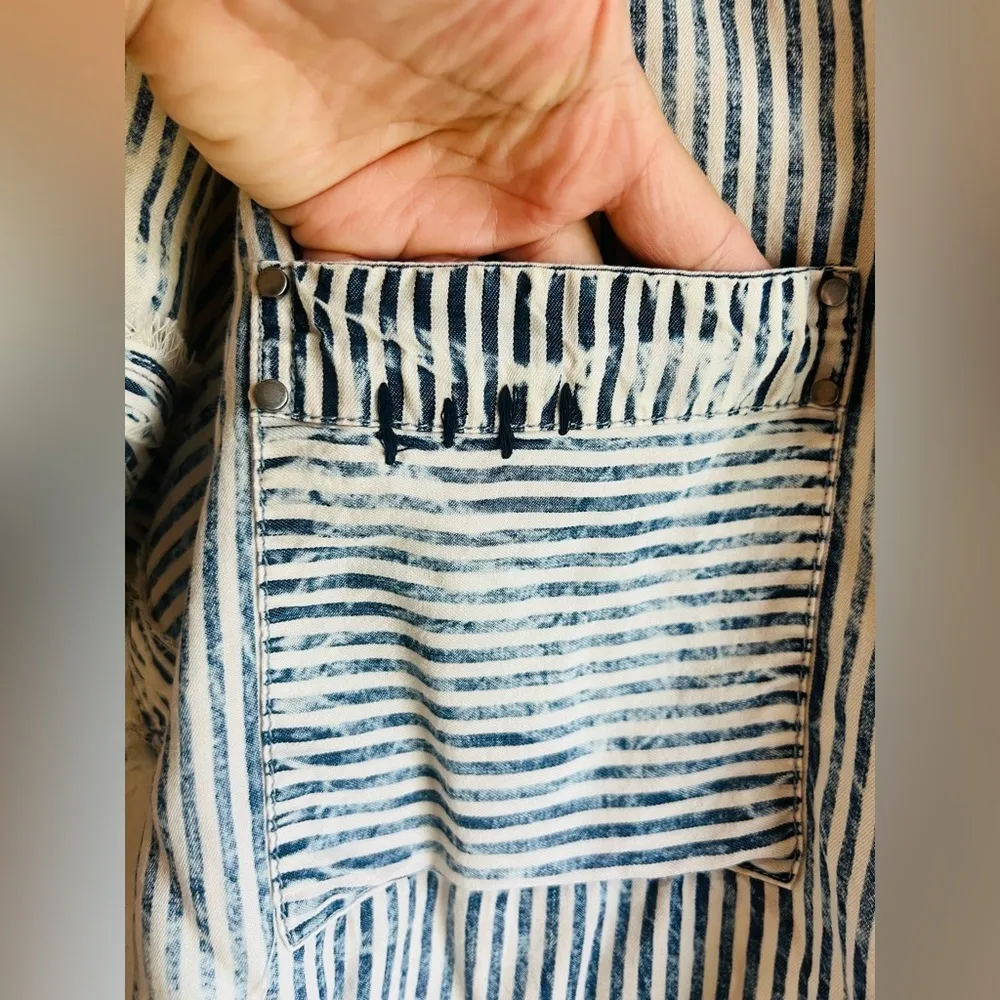 Vintage Havana Cropped Button Down Shirt size Small - Image 6