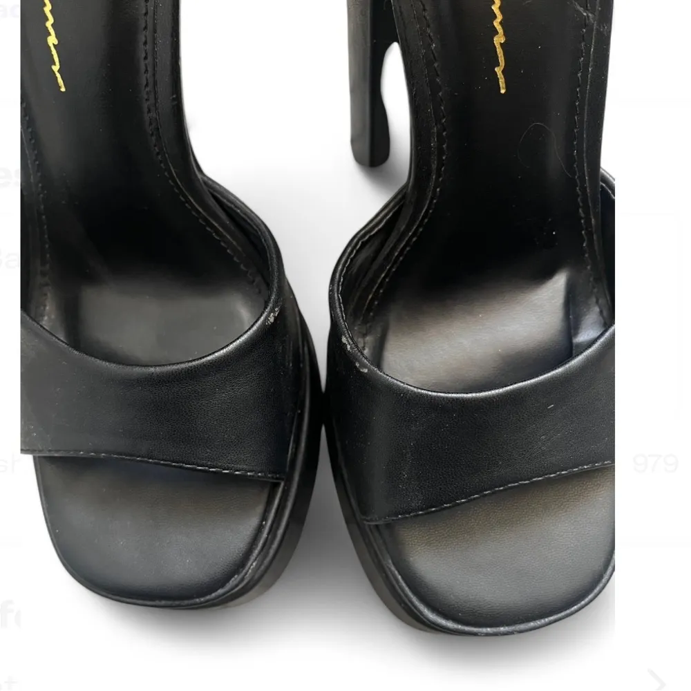 Olivia Ferguson Platform Black Heels Size 5.5 - Image 3