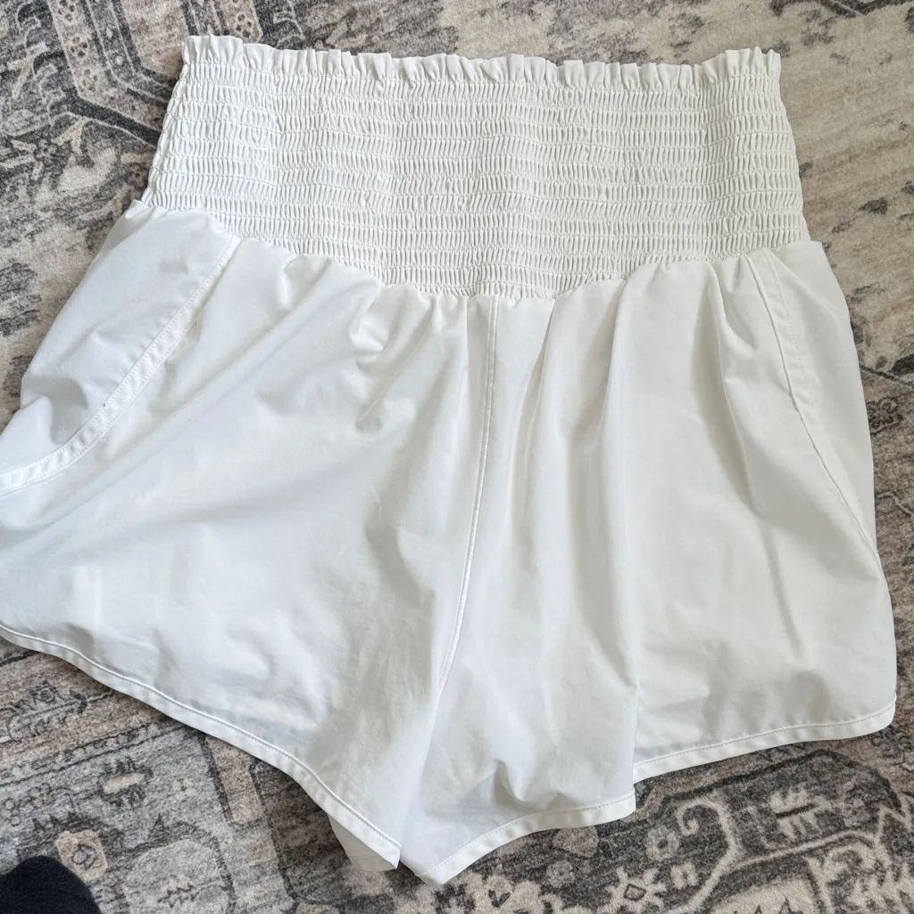 Aerie High Waist White Smocked Shorts - Image 3