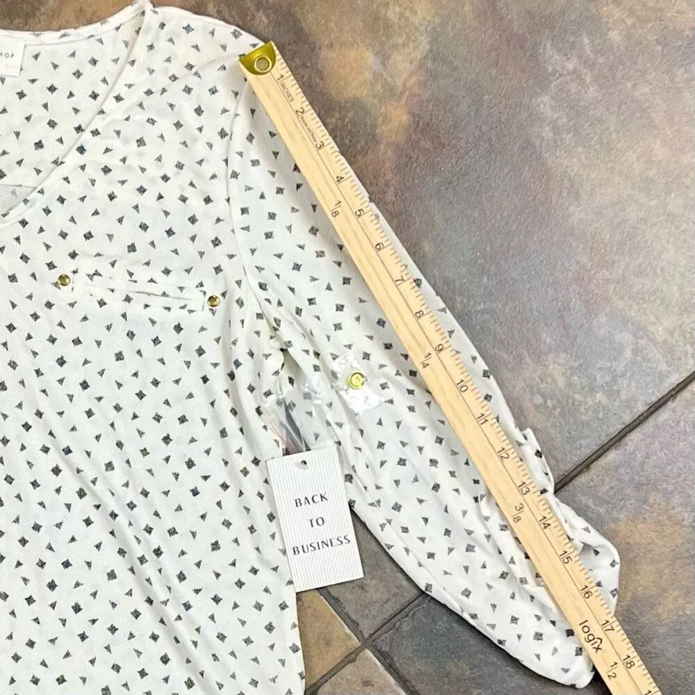 New! NWT The Workshop Zip v-neck 3/4 Sleeve Blouse Medium - Image 6