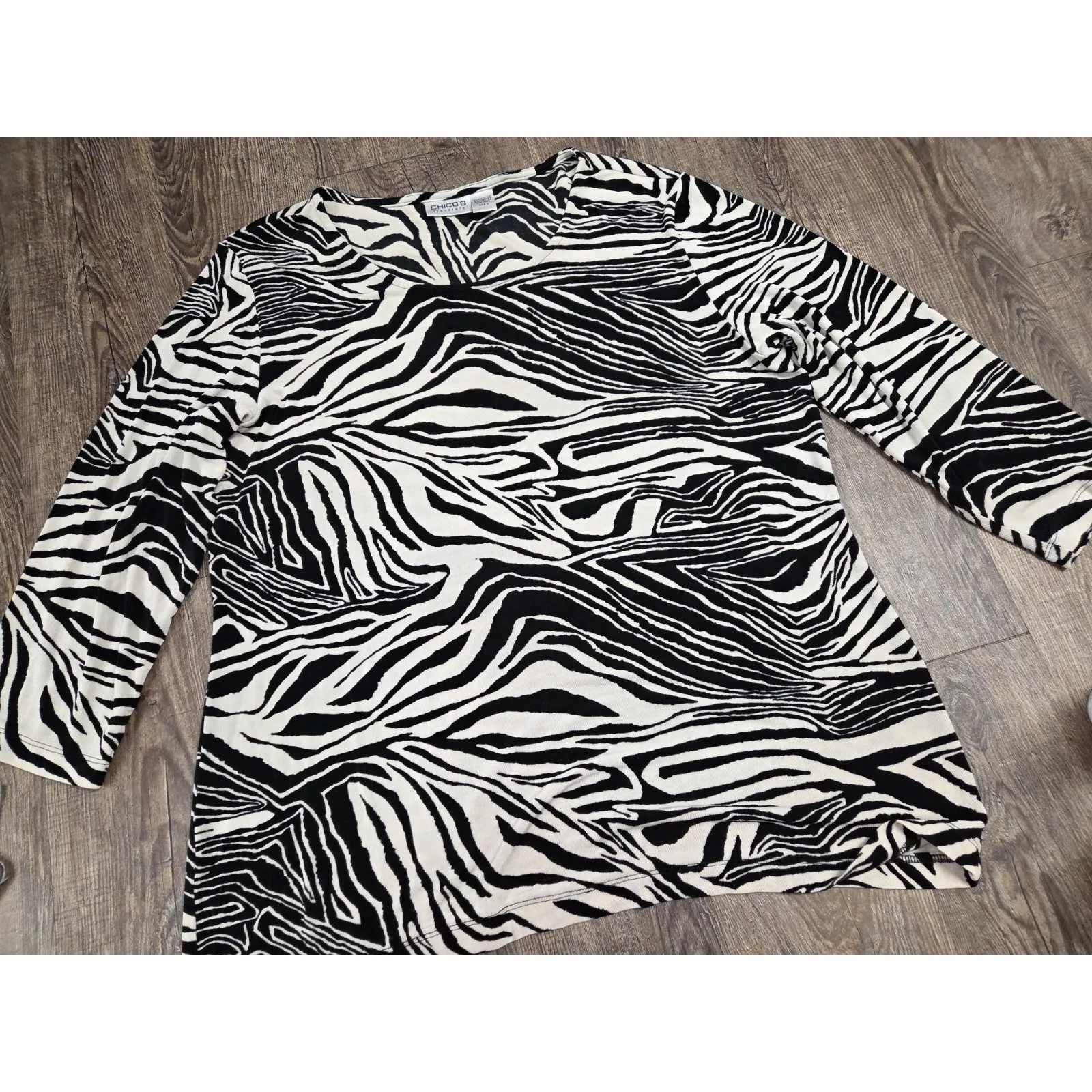 Chico's Traveler's Women's Black Cream Stretchy Blouse Shirt Size 3 - XL 16/18 - Image 2