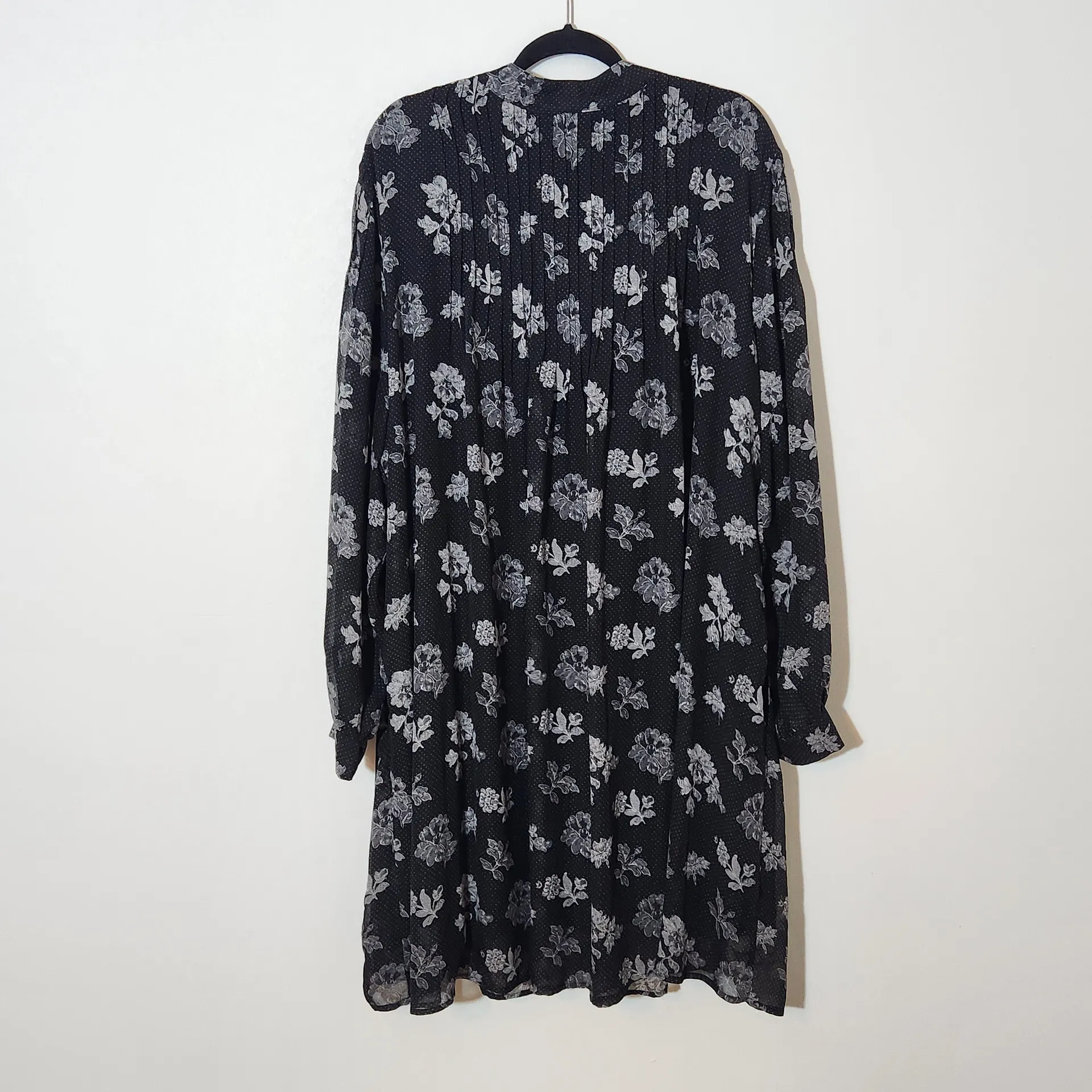 Lane Bryant Black Floral Dress with Pintucking Size 26/28 Plus Size Floral Dress - Image 6