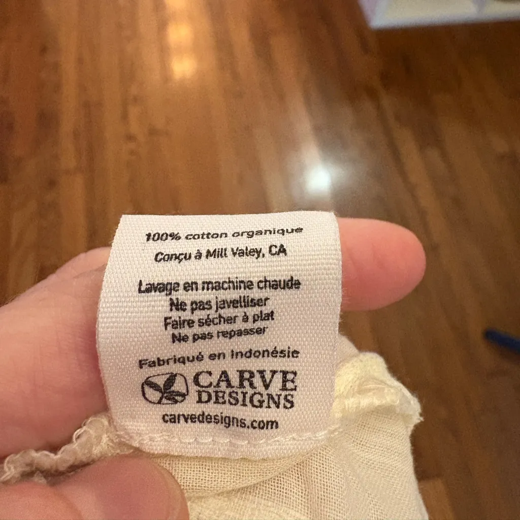 Carve Designs Organic Cotton Cream Blouse with Light Blue Detail - Image 3