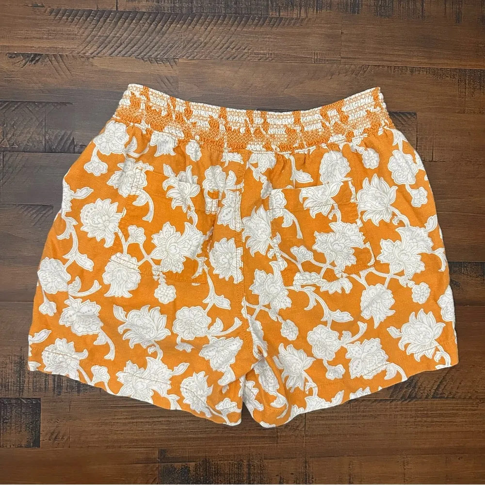 Briggs Women’s Linen Elastic Waist Yellow White Floral Shorts 4.5” Inseam Medium Gold - Image 5