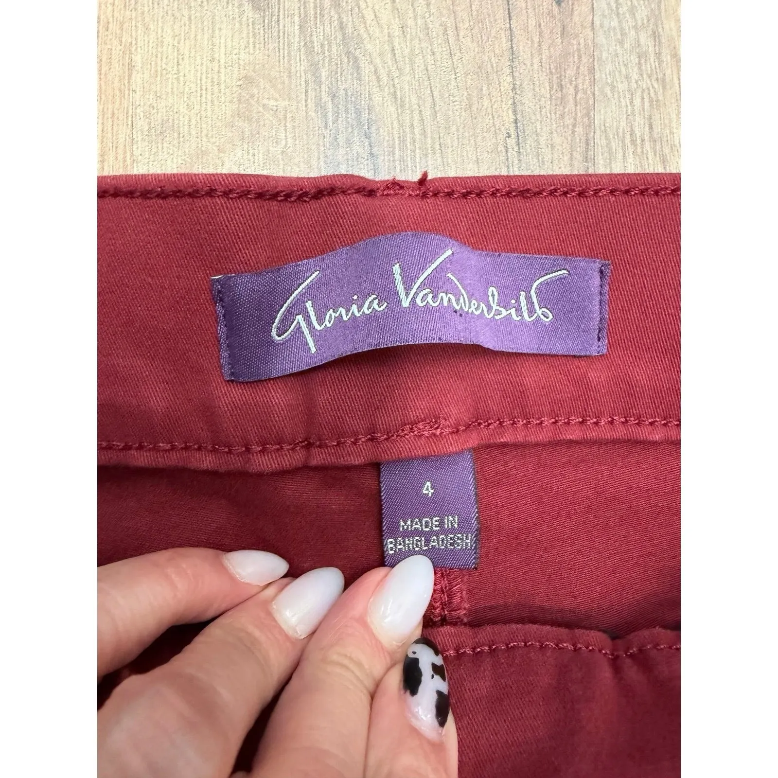 Gloria Vanderbilt Burgundy Capri Pants Women's Size 4 Cotton Stretch NWOT - Image 2