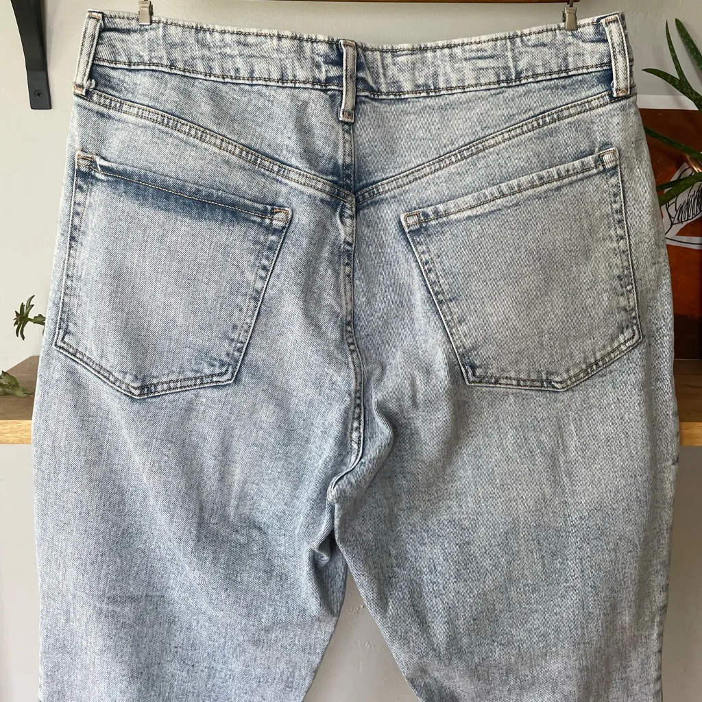 Old Navy O.G. Straight Acid Wash Blue Raw Hem Straight Leg Jeans Size 14 - Image 7