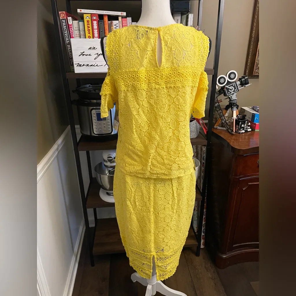 NWT Project RUNWAY Yellow Lace Blouse and Pencil Skirt Size 10 - Image 2