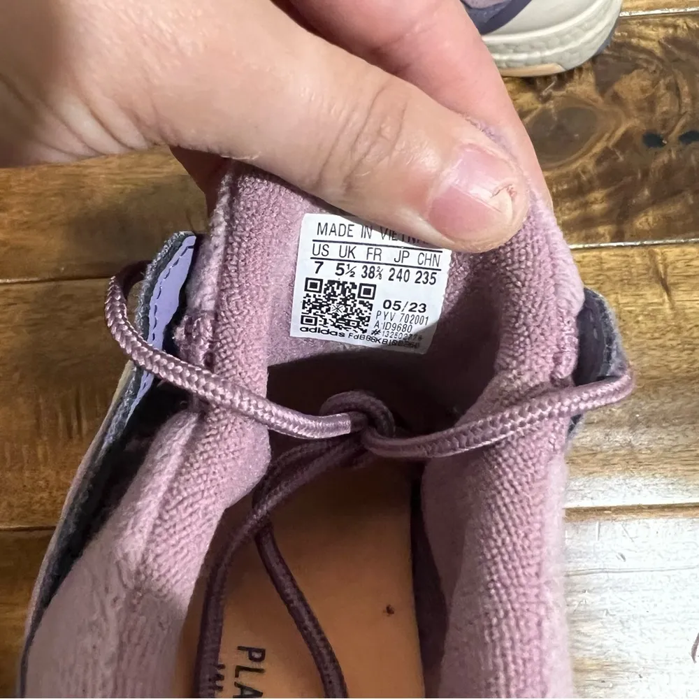 Women’s adidas ultraboost 1.0 size 7 - Image 4